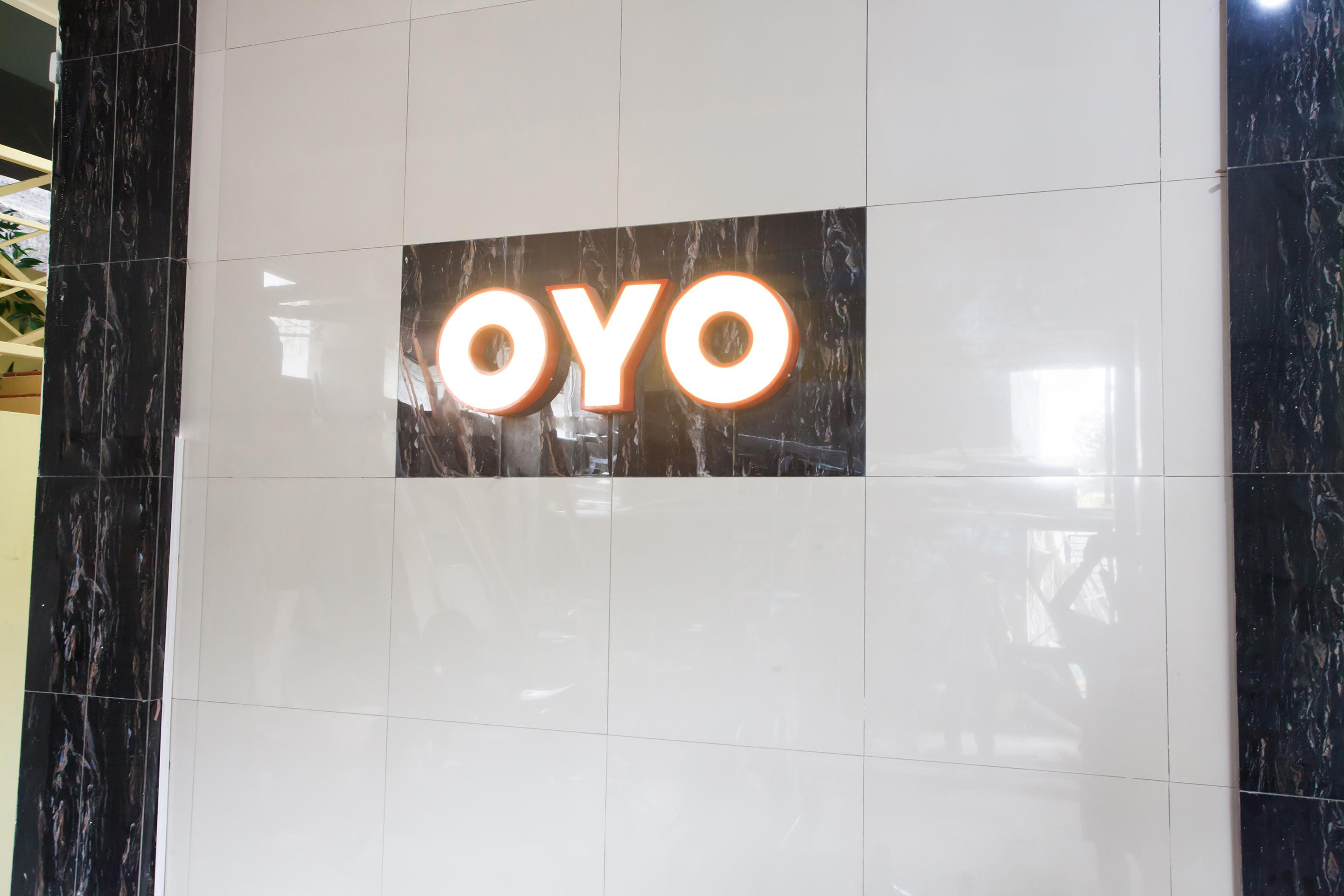 Oyo 990 Stadion Residence Syariah Μεντάν Εξωτερικό φωτογραφία